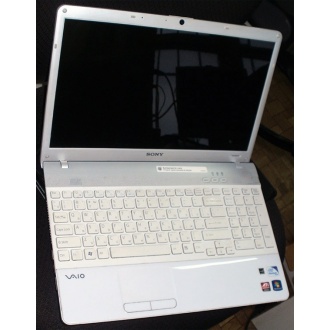 Ноутбук Sony Vaio VPCEB3E1R (Intel Pentium P6100 (2x2.0Ghz) /4096Mb DDR3 /320Gb /Radeon HD5470 /15.5" TFT 1366x768) - Гольяново