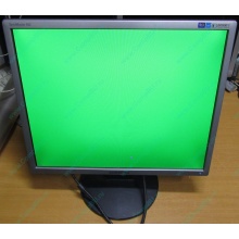 Монитор 19" Samsung SyncMaster 943N на экране малозаметные царапинки (Гольяново)