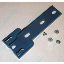 Синий пластмассовый фиксатор-защёлка HP 224981-001 для 5.25" устройств в HP ML370 (Гольяново)